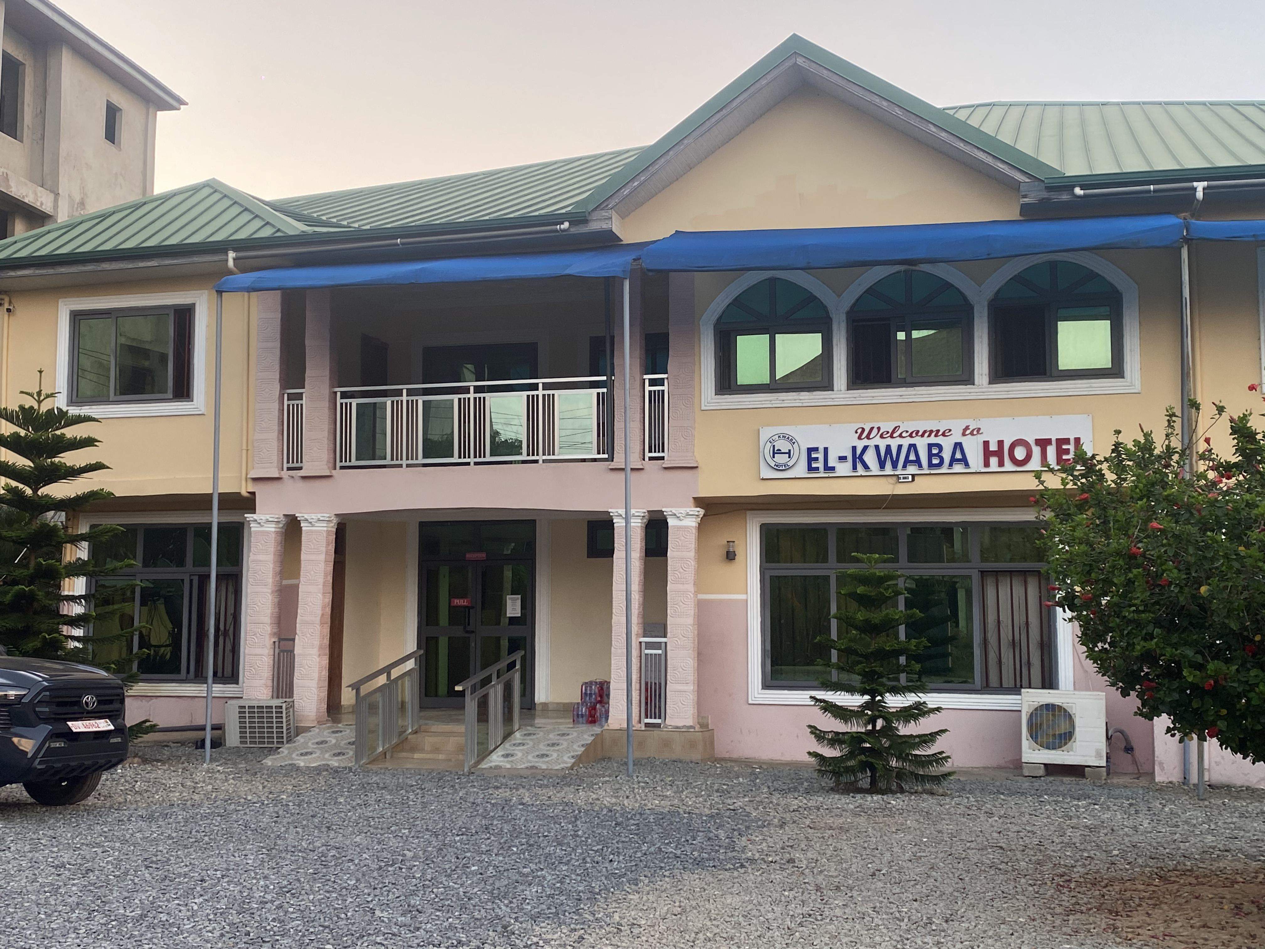 El-Kwaaba Hotel — contemporary façade and inviting interiors