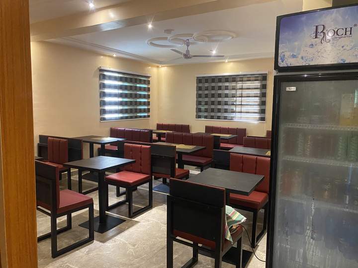 Kozii Guest Inn — reception (13)